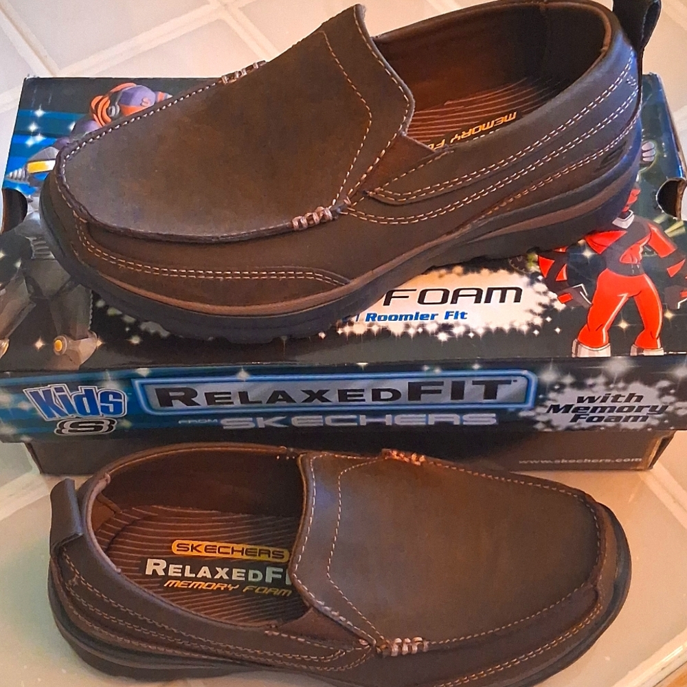 Skechers Kids Size 2 Brown Relaxed Fit Memory Foam Shoes